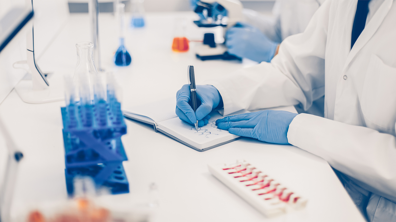 Photo of a laboratory situation
Source: Shutterstock
